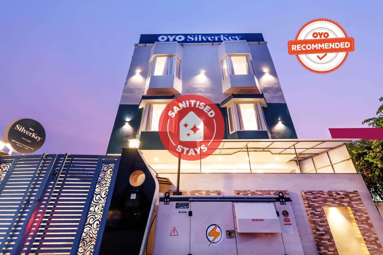 Hotel O Earth Villa Near Bestech Central Square Mall Gurgaon Extérieur photo
